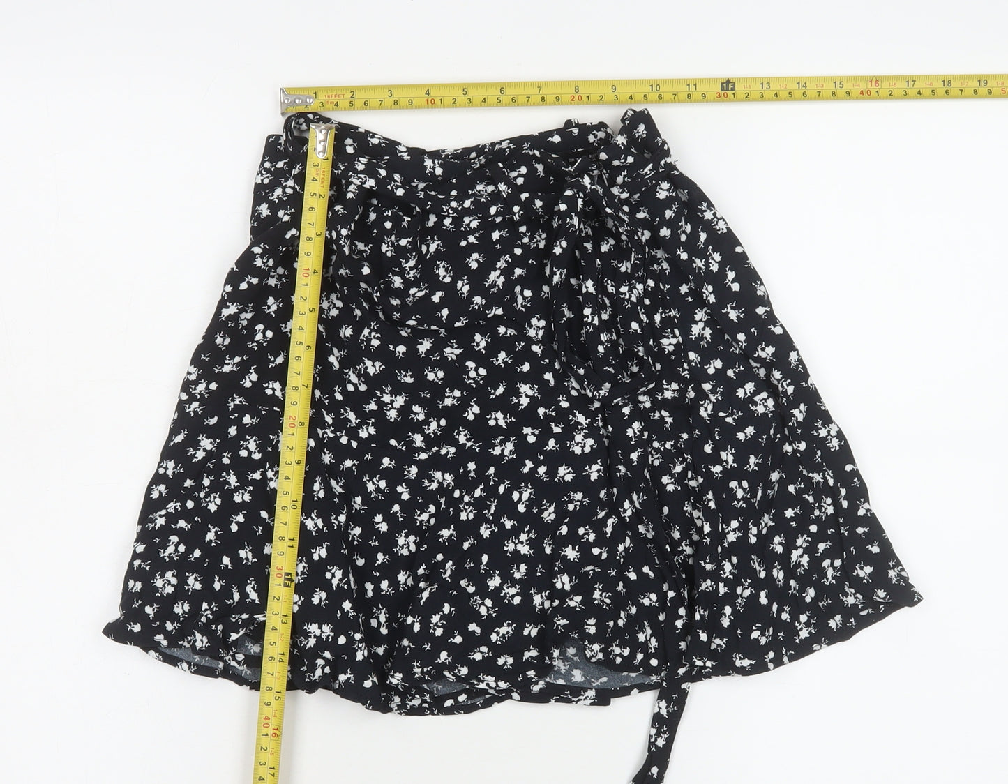 Zara Women Black Floral Wrap Short Skirt Size S Viscose