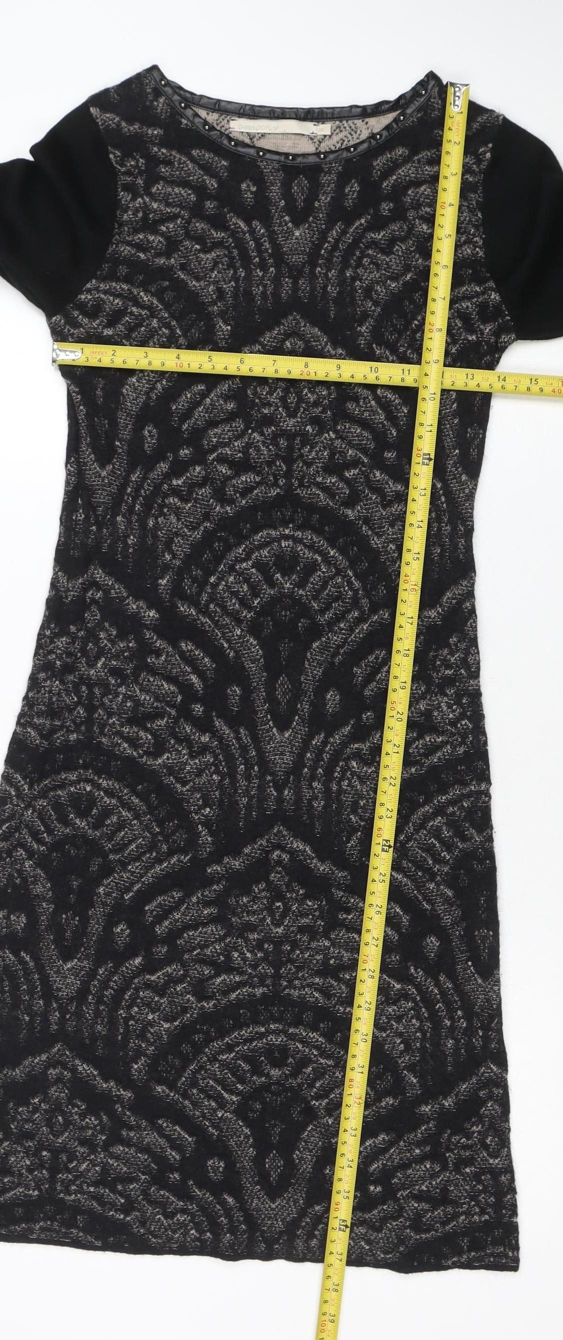 Passport Women's Black Knit Shift Dress Size 12 Long Sleeve Geometric