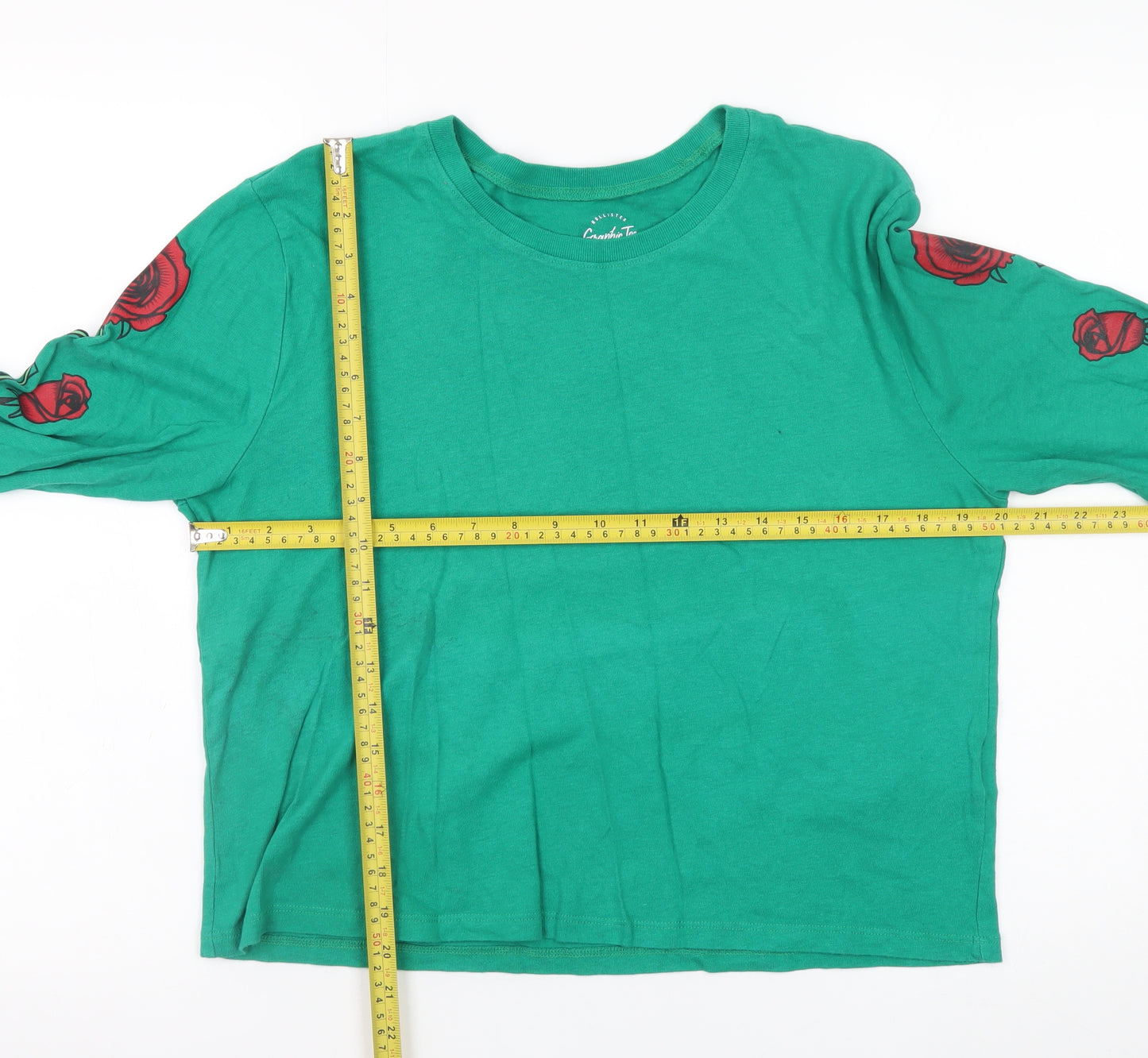 Hollister Women's Green Graphic Long Sleeve Cropped T-Shirt S