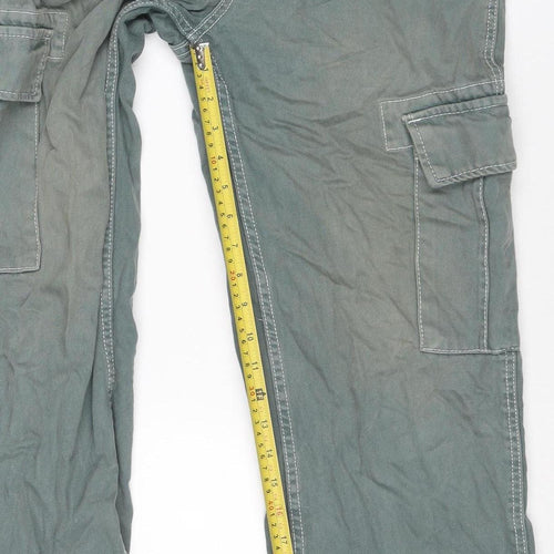 Bershka Men’s Green Wide-Leg Cargo Jeans Size 30