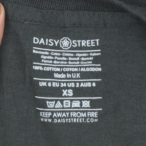 Daisy Street Women’s Black Intuitive Minds XS Cotton Graphic T-Shirt