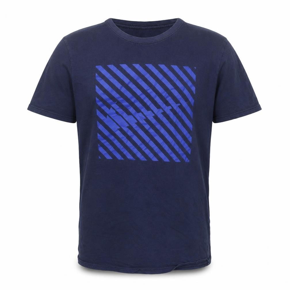 Front view of Nike Men's Blue Graphic Athletic Fit T-Shirt, size M