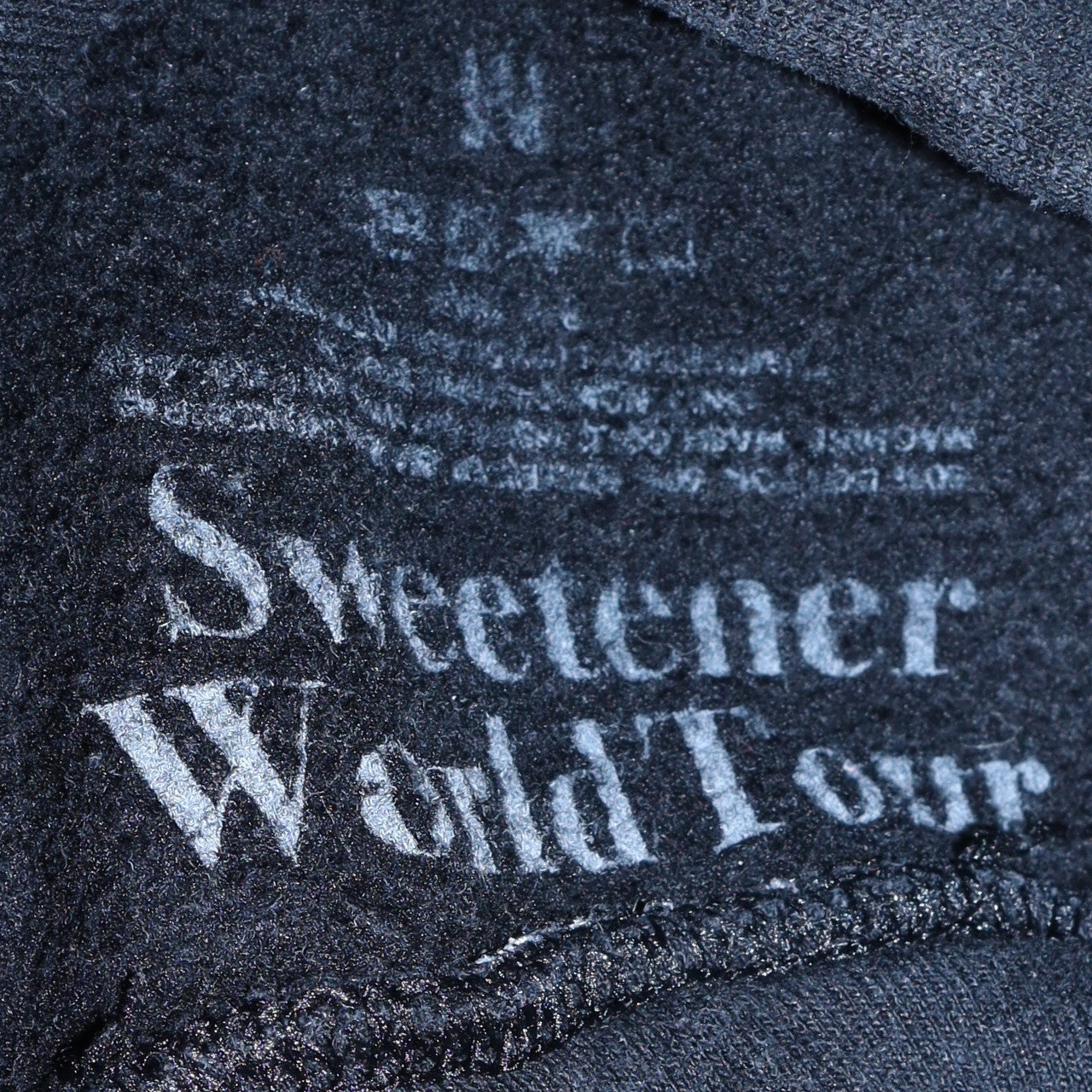 Sweetener World Tour Black Hoodie Women’s L Graphic Pullover Sweatshirt