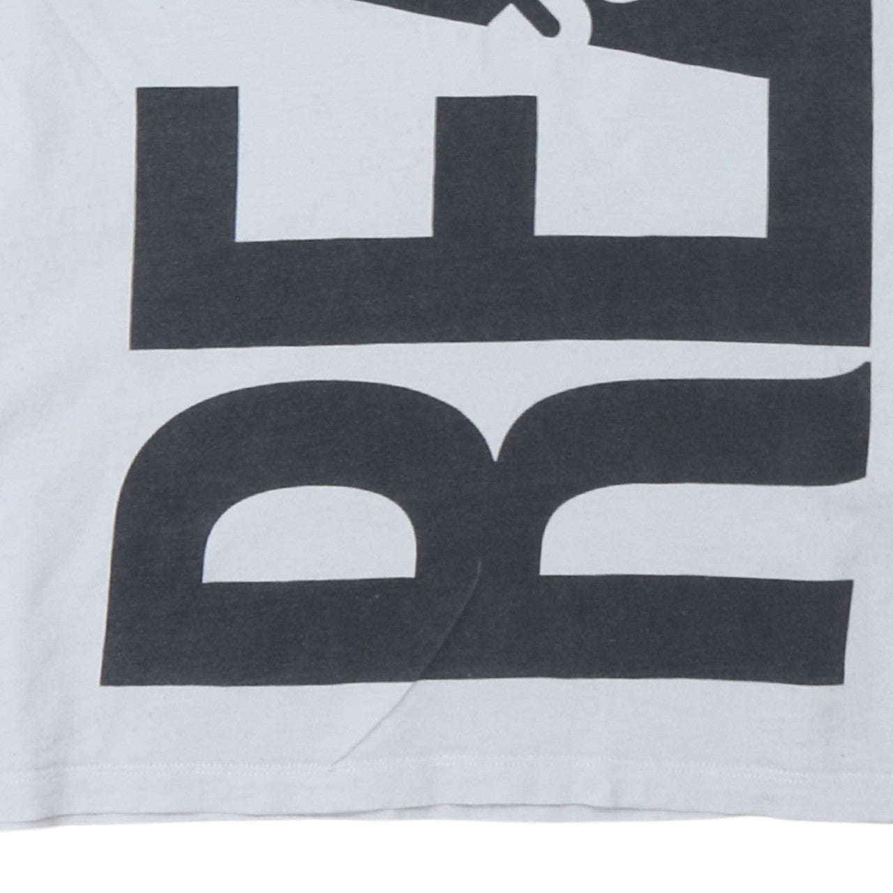 Levi's Men's White Graphic Print Crew Neck Cotton T-Shirt M