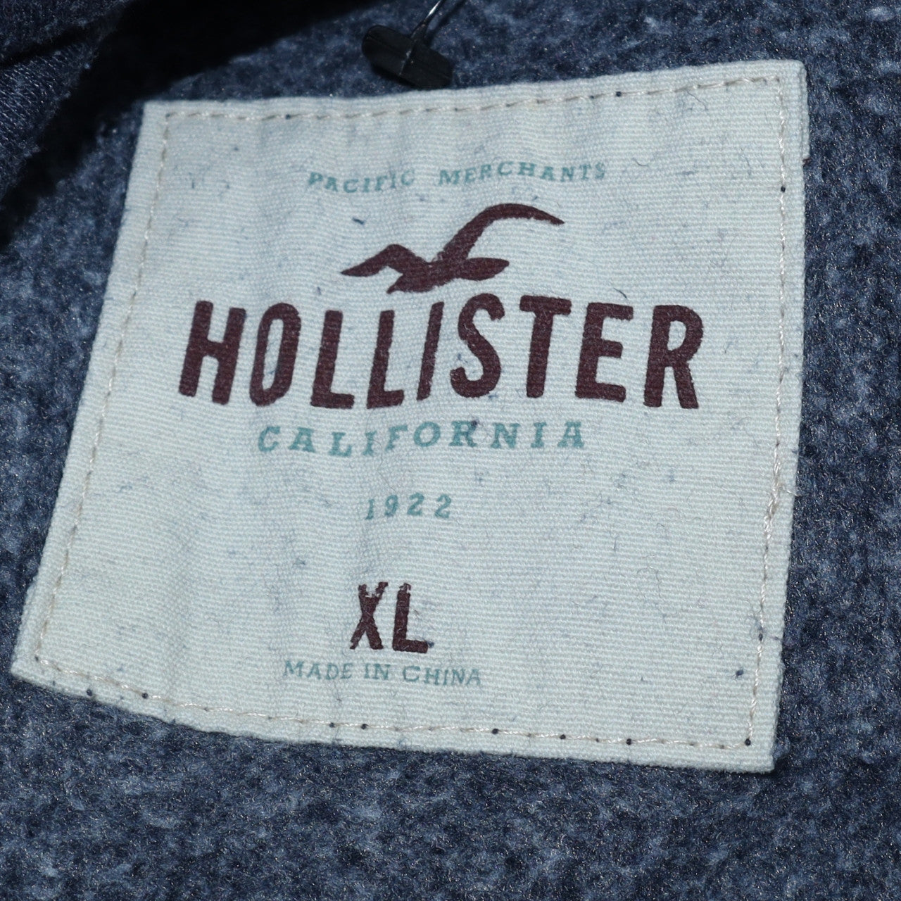 Hollister Men’s Blue Pullover Hoodie XL Fleece Logo Sweatshirt