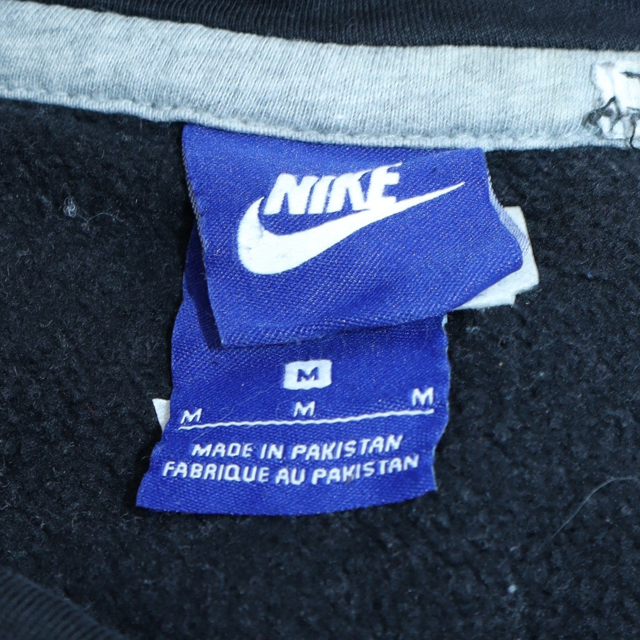 Nike Men's Black Pullover Hoodie M Fleece Regular Fit Logo Sportswear
