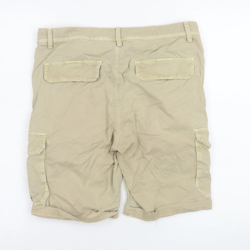 Montezemolo Men's Beige Cotton Cargo Shorts Size 46 Regular Fit