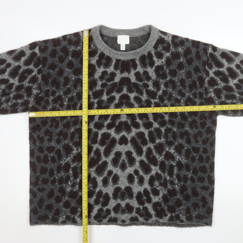 H&M Women’s Grey Leopard Print Short Sleeve Knit Jumper XL