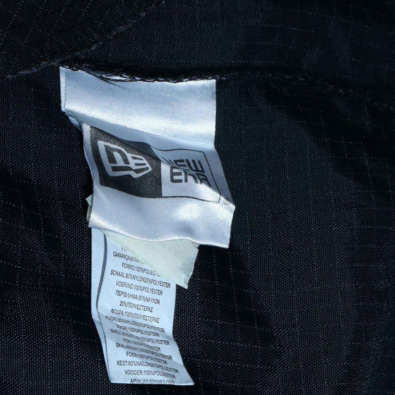 New Era NFL Raiders Black Men's Medium Hooded Windbreaker Jacket