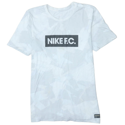 Nike Men's White NIKE F.C. Graphic Print Crew Neck T-Shirt Medium