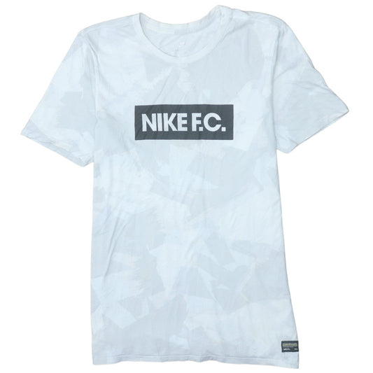 Nike Men's White NIKE F.C. Graphic Print Crew Neck T-Shirt Medium