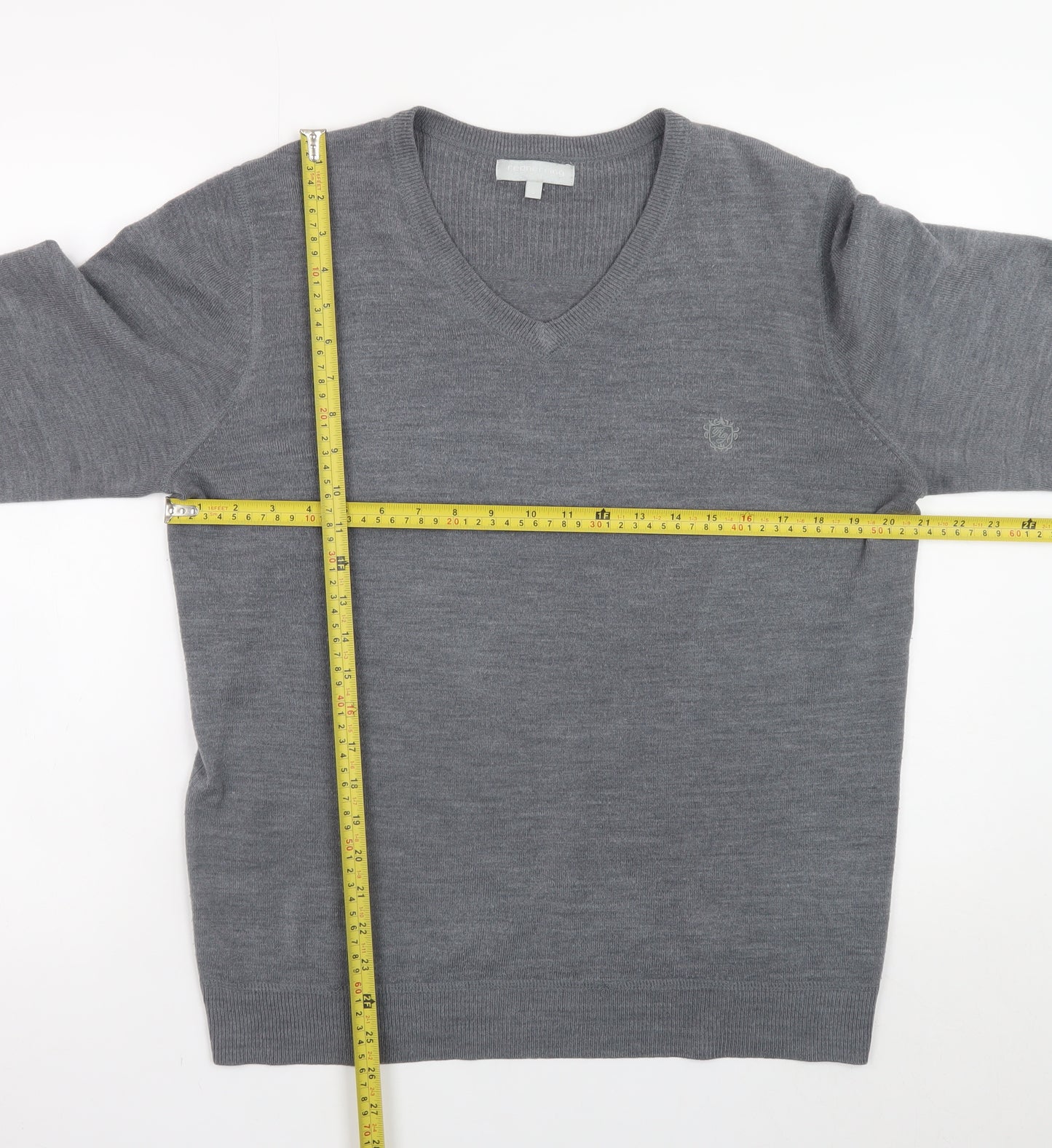 Red Herring Men's Grey V-Neck Acrylic Jumper Size L