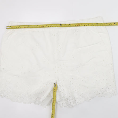 Marks and Spencer Women’s White Cotton Embroidered Chino Shorts Size 22