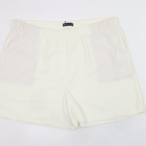 Marks and Spencer Women’s Ivory Chino Shorts Size 22 Regular Fit