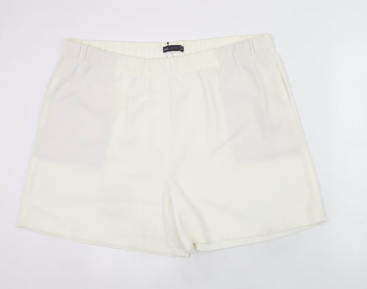 Marks and Spencer Women’s Ivory Chino Shorts Size 22 Regular Fit
