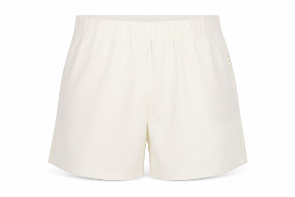 Marks and Spencer Women’s Ivory Chino Shorts Size 22 Regular Fit