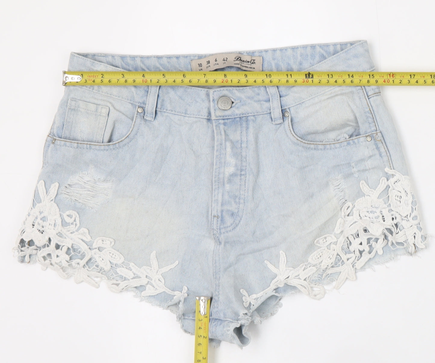 Denim Co Women’s Light Blue Lace Trim Denim Hot Pants Shorts Size 10