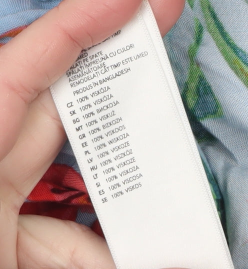 Red Herring Women's Multicoloured Floral Viscose Shorts Size 16