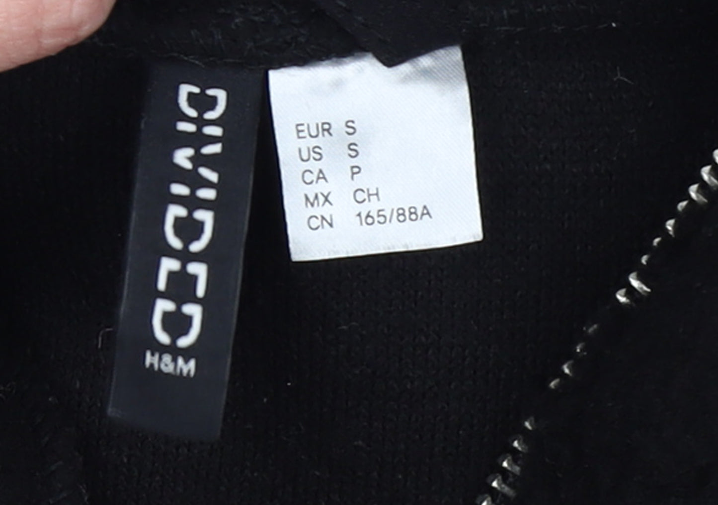 H&M Divided Womens Black Fleece Pullover Sweatshirt S Aztec Pattern