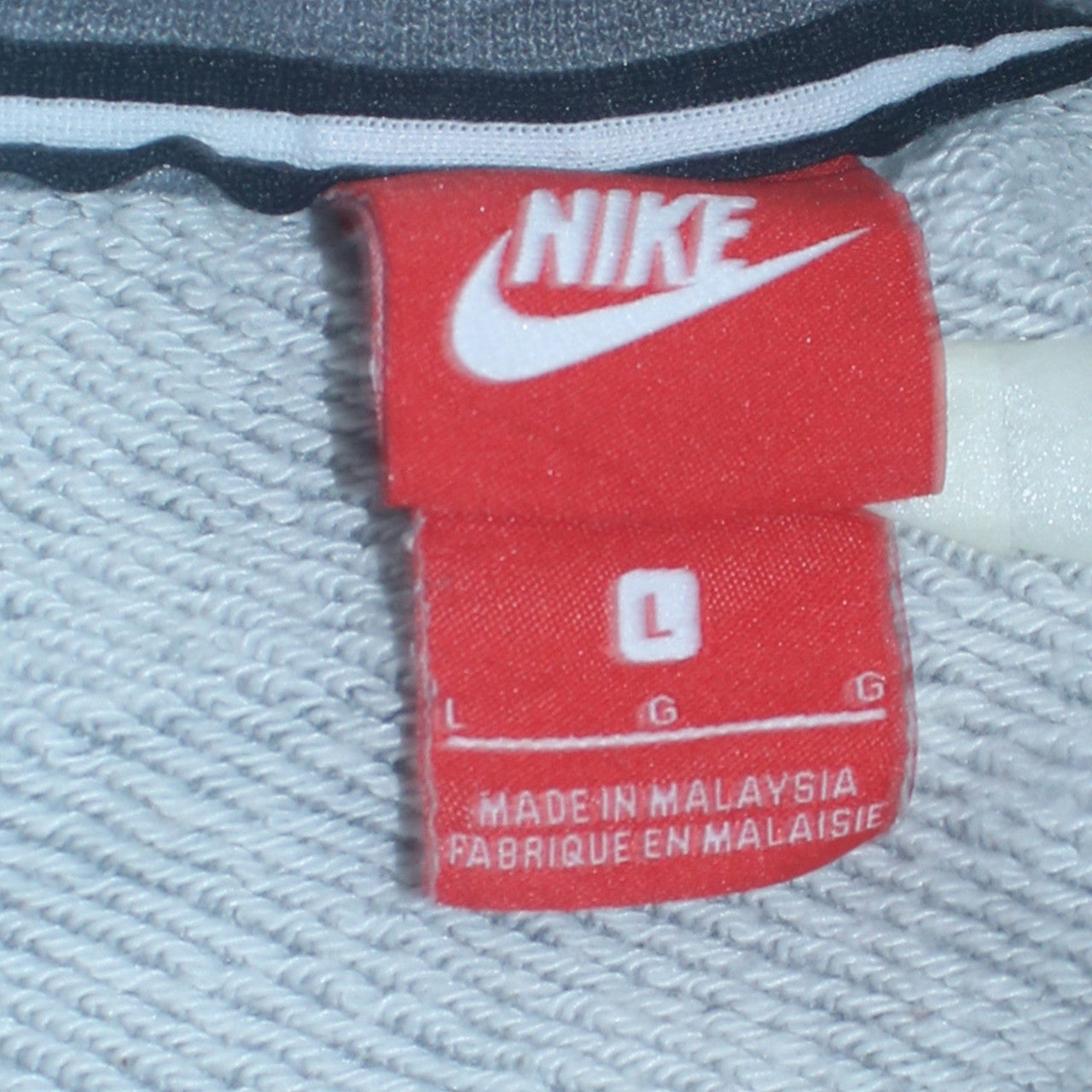 Nike Men’s Grey Pullover Sweatshirt L Logo Crew Neck Sports
