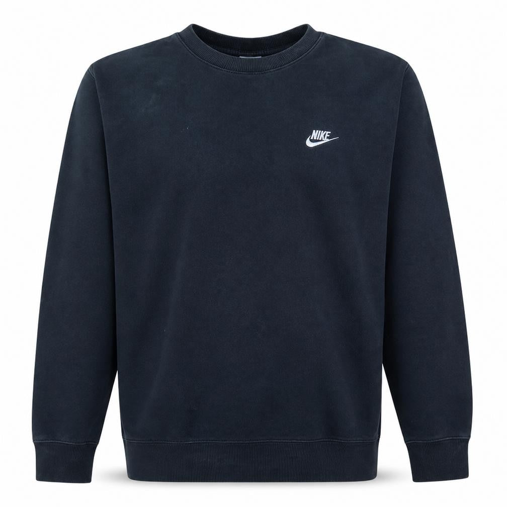 Front view of Nike Men's Black Pullover Sweatshirt M Crew Neck Fleece Logo
