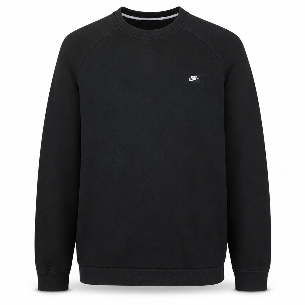 Front view of Nike Men’s Black Crew Neck Pullover Sweatshirt M Regular Fit