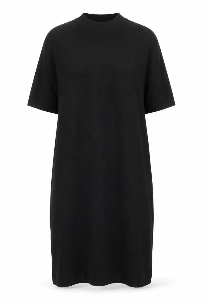 Front view of Quiosque Women Black, size 14, Shift Knit Midi Dress