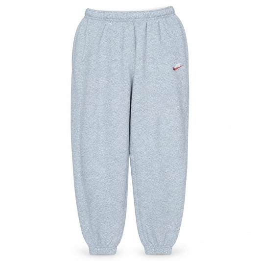 Front view of Nike Men Grey M Fleece Sweatpants Tapered Fit Activewear Trousers