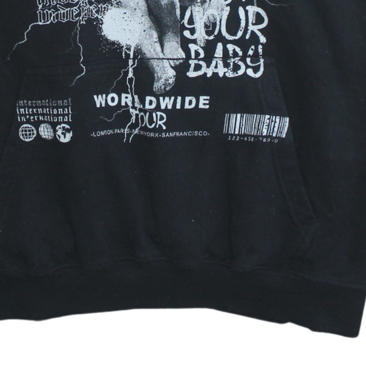 PrettyLittleThing Women Black Graphic Heartless Pullover Hoodie M