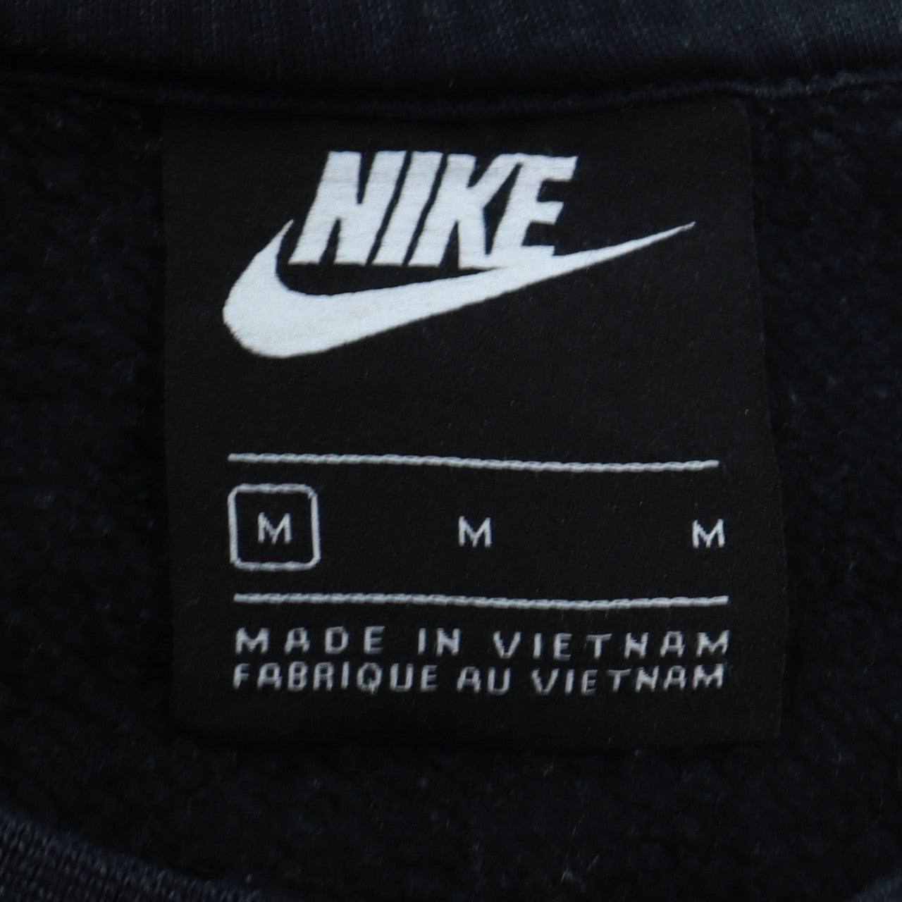 Nike Men's Black Medium Pullover Sweatshirt Crew Neck Embroidered Logo
