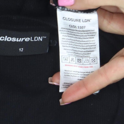 Closure LDN Women's Black Size 12 Button-Up Long Sleeve Top