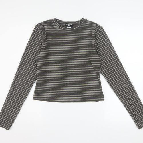 PrettyLittleThing Women's Grey Striped Petite Long Sleeve Cropped T-Shirt L