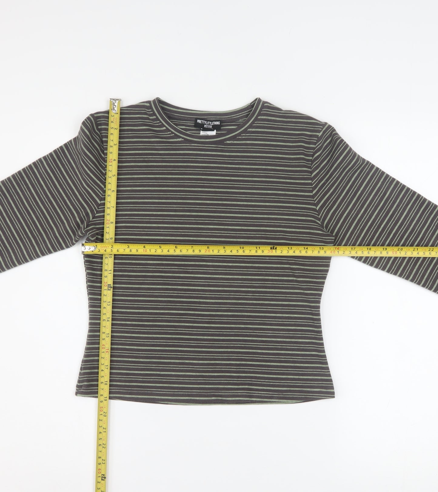PrettyLittleThing Women's Grey Striped Petite Long Sleeve Cropped T-Shirt L
