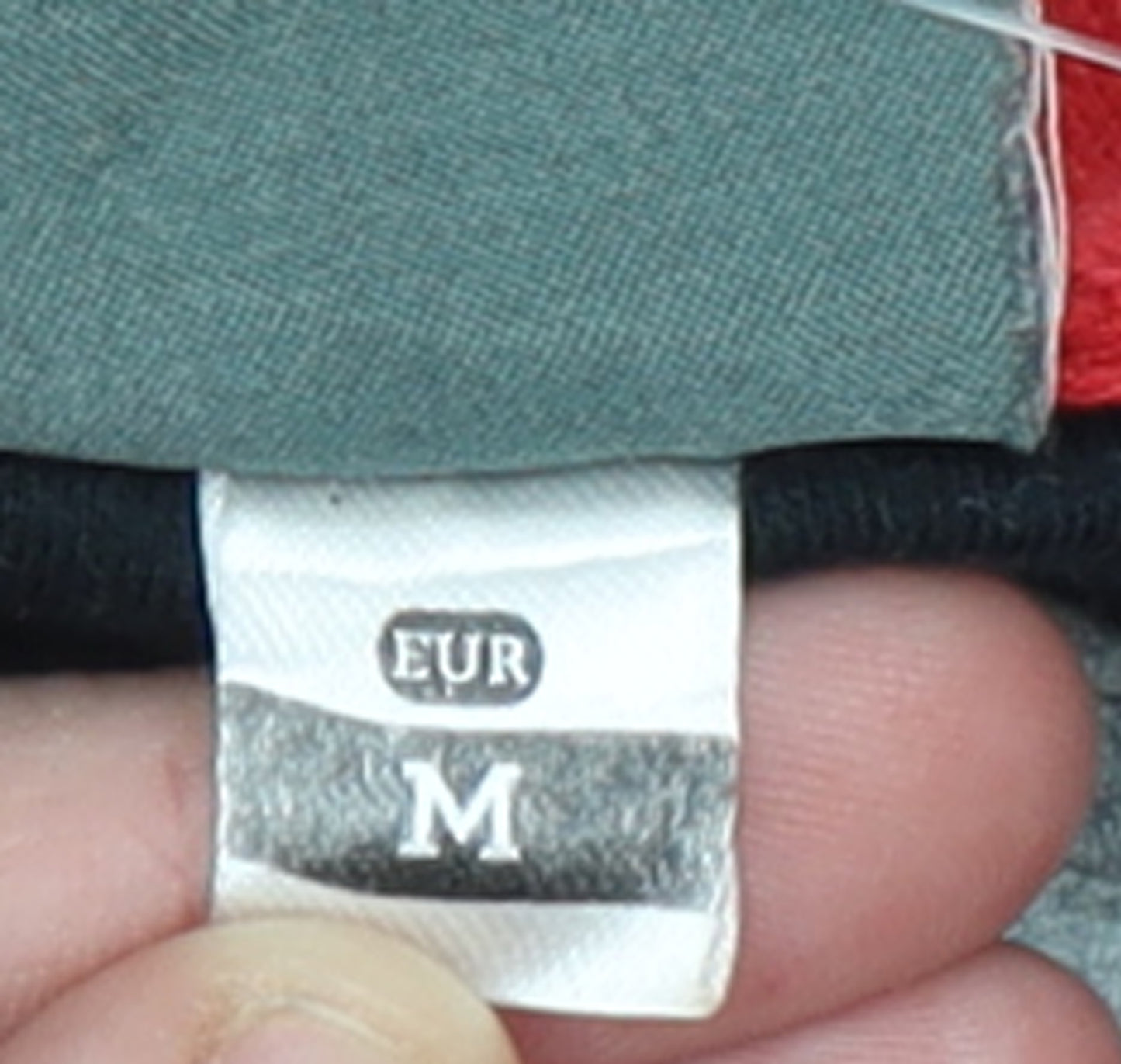 Umbro Men’s Red Black DFI Football Klub Sweatshirt Size M