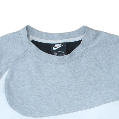 Nike Men's Grey Small Logo Pullover Sweatshirt Regular Fit