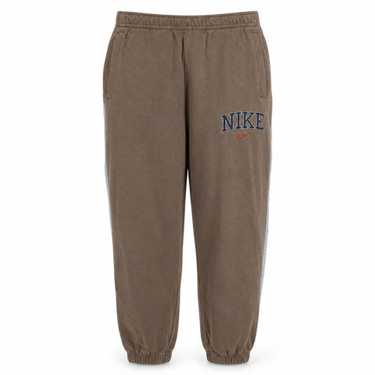 Front view of Nike Men's Brown Jogger Sweatpants M Tapered Fit Elastic Waist