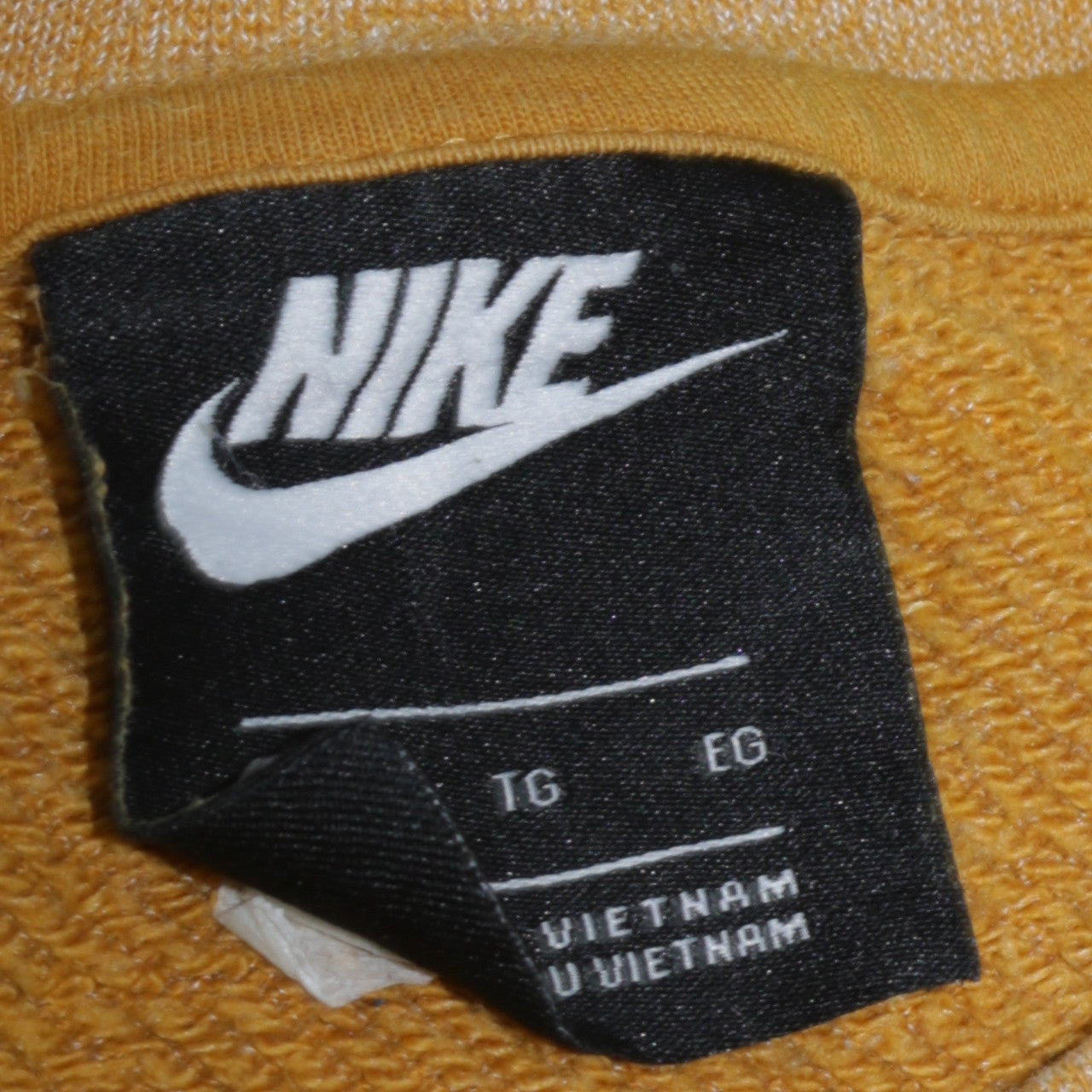 Nike Mens Yellow Pullover Crew Neck Sweatshirt L Regular Fit