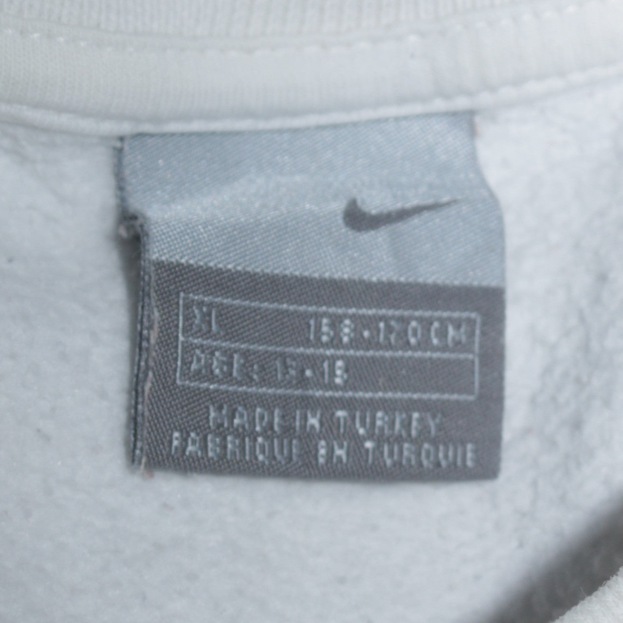 Nike Teens White Pullover Sweatshirt Swoosh Logo Fleece S