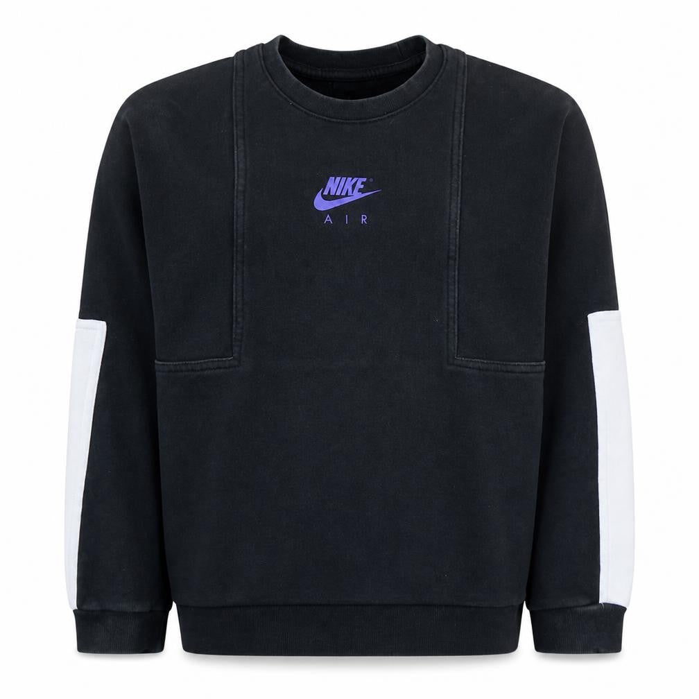 Front view of Nike boys’ black sweatshirt l 147-158cm pullover crew neck graphic print