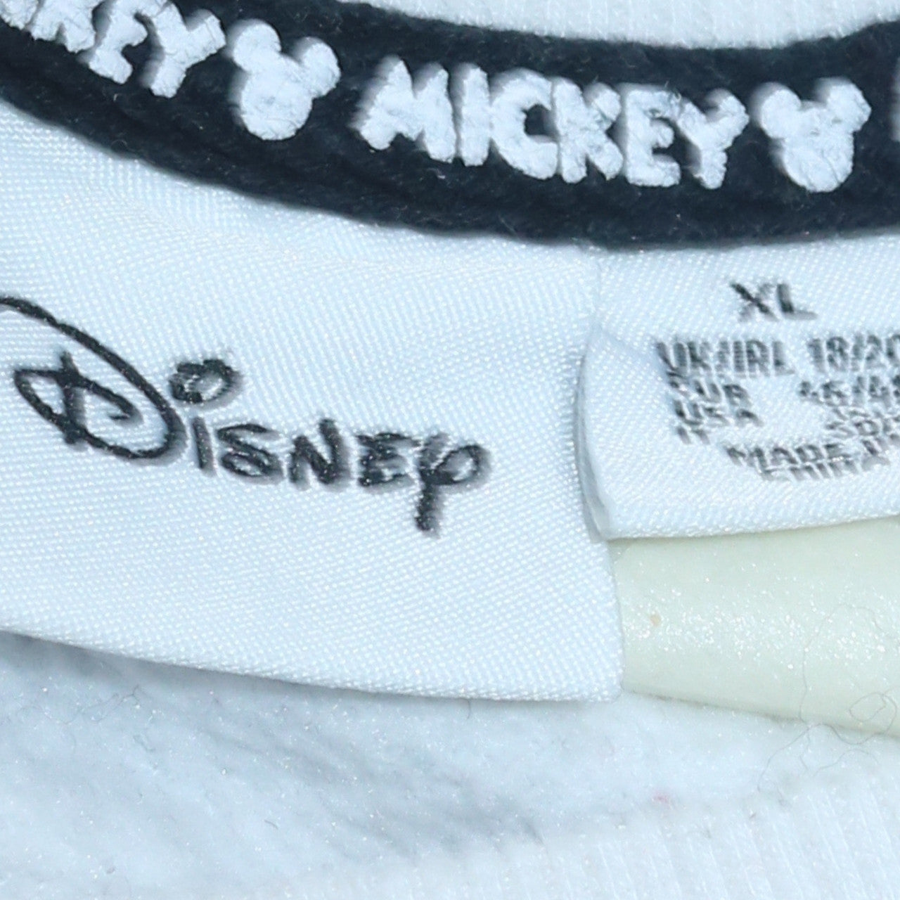 Disney Women's White Mickey Mouse XL Pullover Sweatshirt