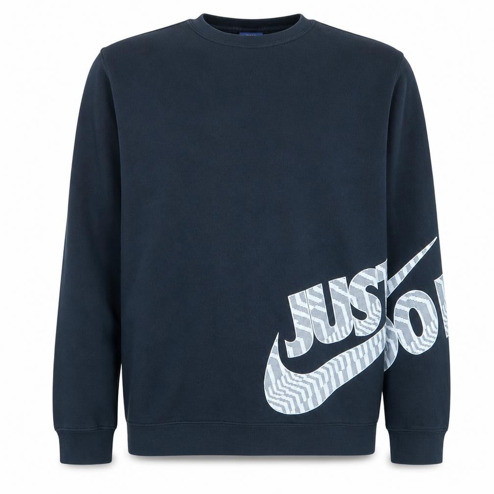 Front view of Nike Men's Black Medium Pullover Graphic Sweatshirt