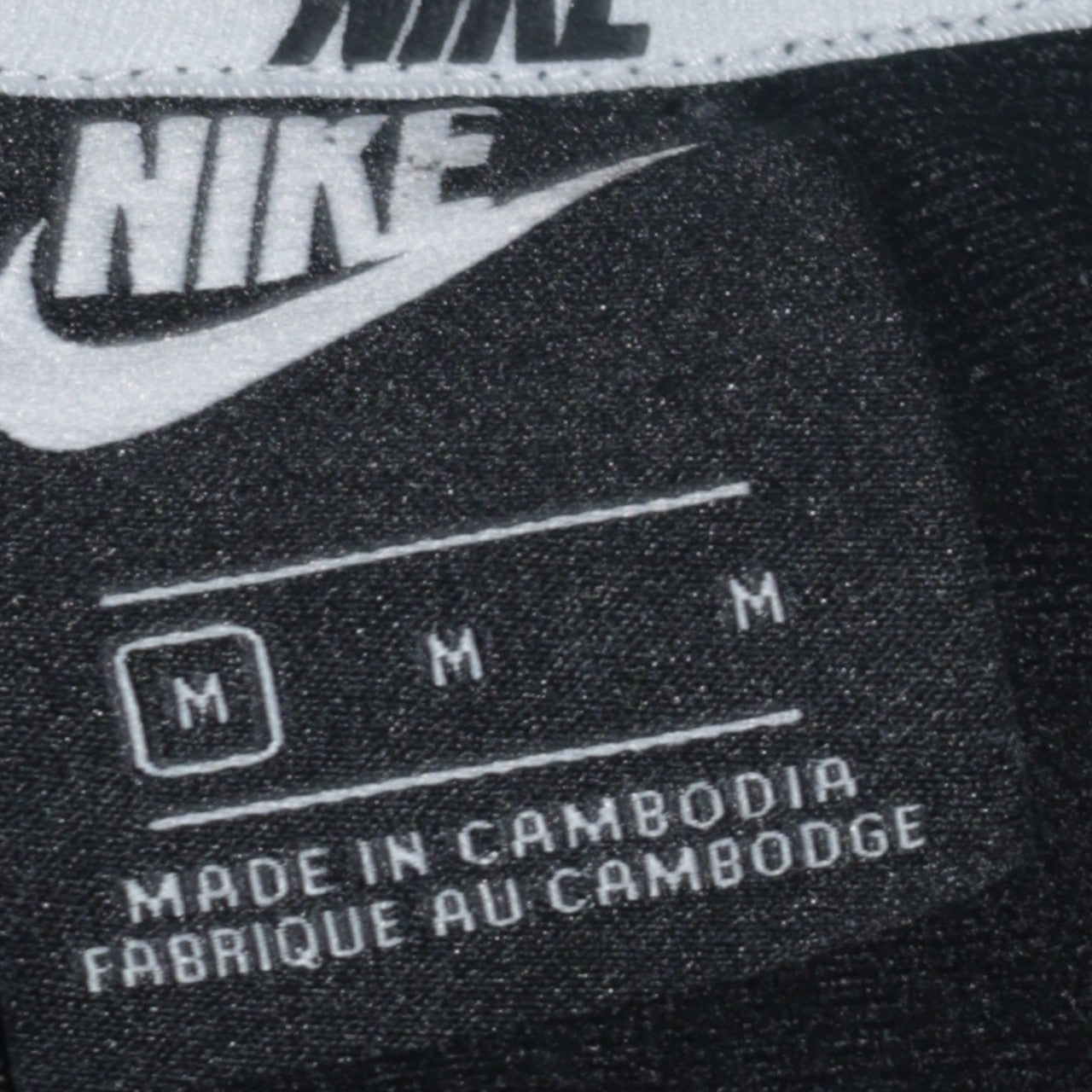 Nike Men's Black Medium Crew Neck Pullover Sweatshirt with Logo