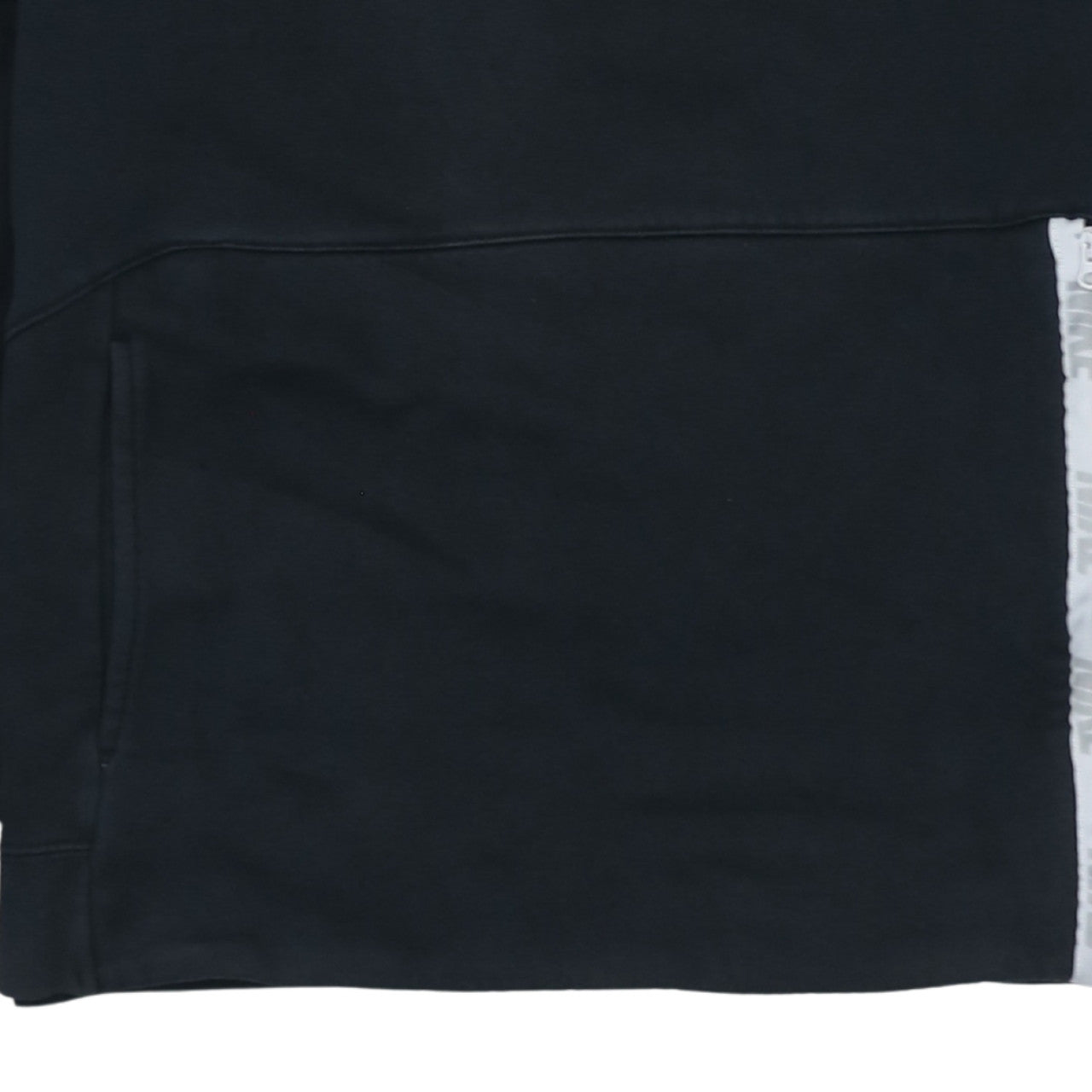 Nike Men's Black Medium Crew Neck Pullover Sweatshirt with Logo