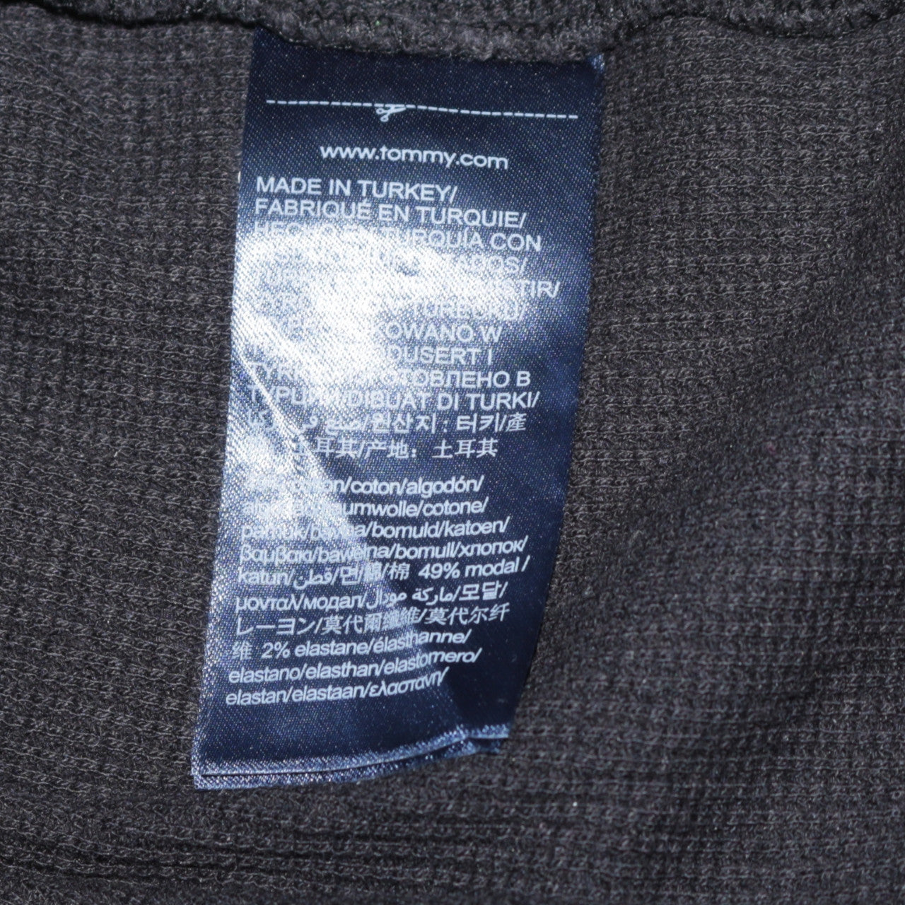 Tommy Hilfiger Men’s Black V-Neck Cotton Knit Jumper XL
