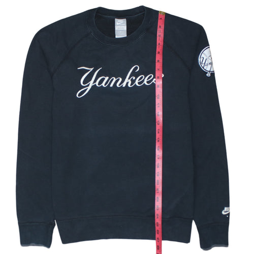 Nike Men’s Blue Yankees Embroidered Pullover Sweatshirt M