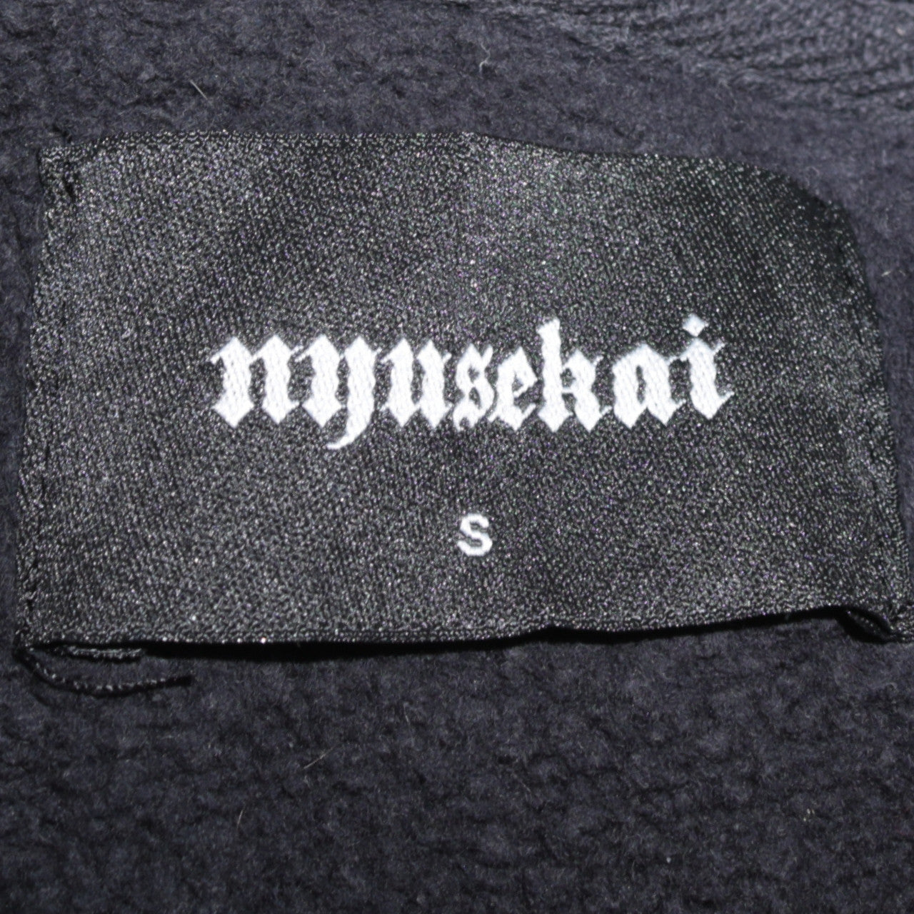 Nyusekai Men's Black Anime Graphic Pullover Hoodie Size S