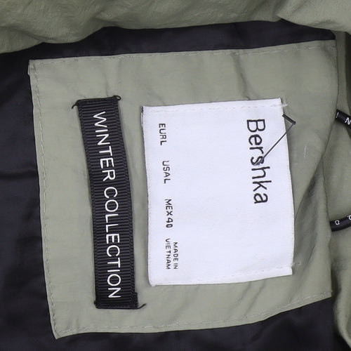 Bershka Women's Green Puffer Jacket L Winter Collection