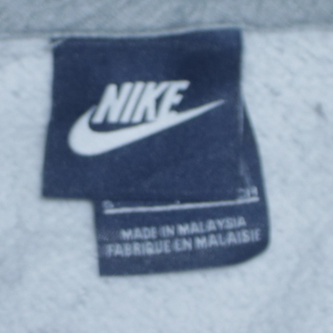 Nike Men's Grey Pullover Hoodie M Regular Fit Fleece Logo Sweatshirt