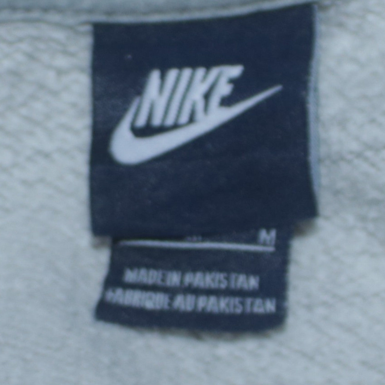 Nike Men's Grey Pullover Hoodie Size M Regular Fit Logo Sports