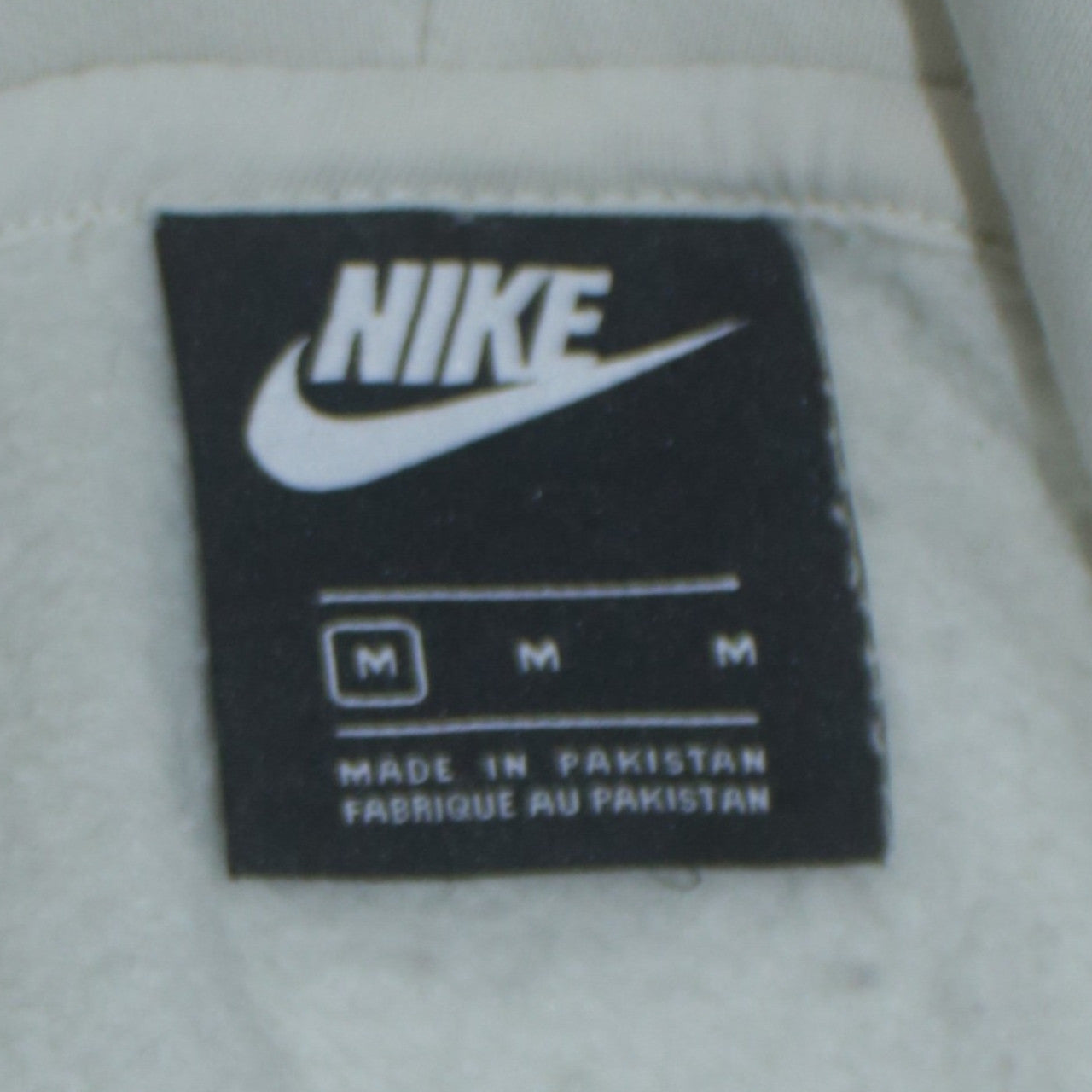 Nike Men's White Pullover Hoodie M Regular Fit Fleece Sweatshirt